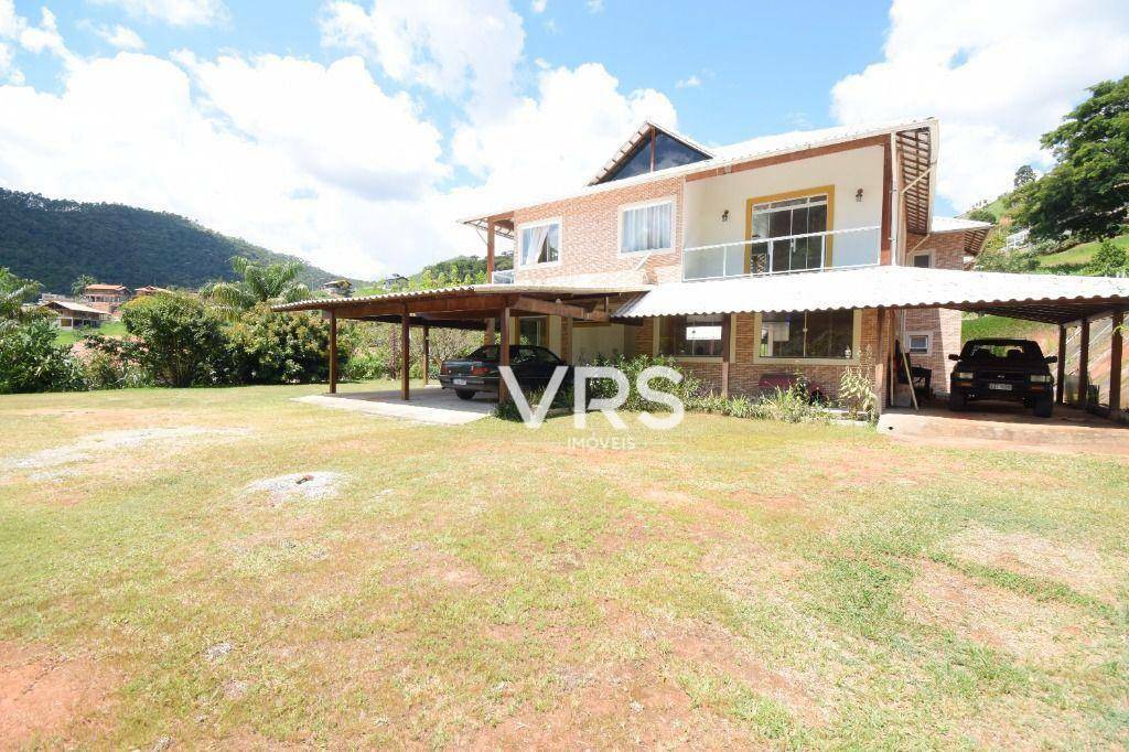 Casa à venda com 6 quartos, 500m² - Foto 1