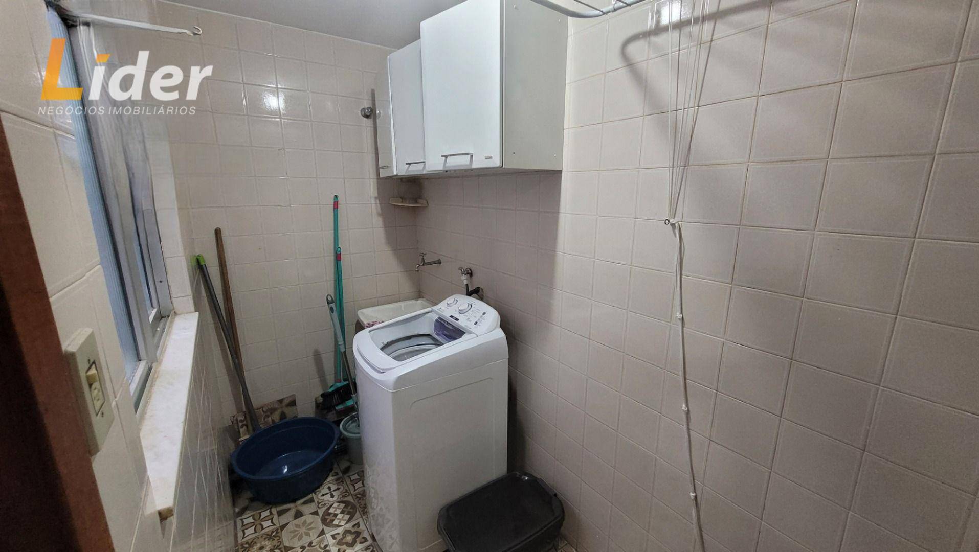 Apartamento para alugar com 2 quartos, 70m² - Foto 12