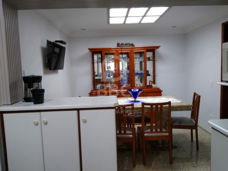 Apartamento à venda com 3 quartos, 150m² - Foto 8