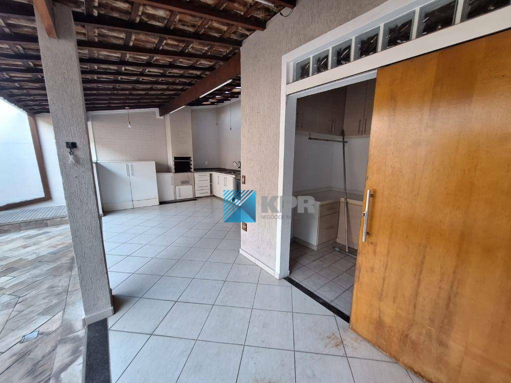 Casa à venda e aluguel com 3 quartos, 150m² - Foto 29