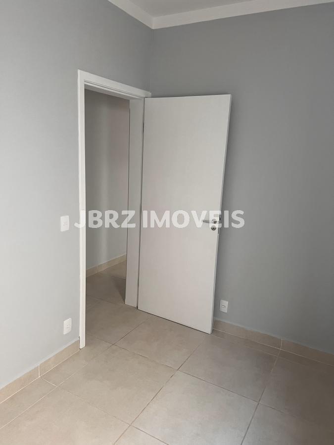 Casa à venda com 2 quartos, 100m² - Foto 11