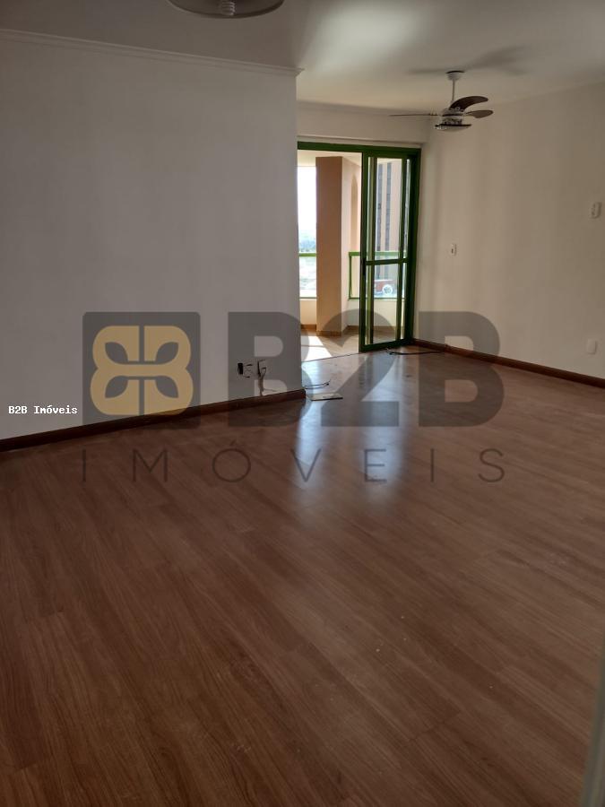 Apartamento à venda com 3 quartos, 128m² - Foto 1