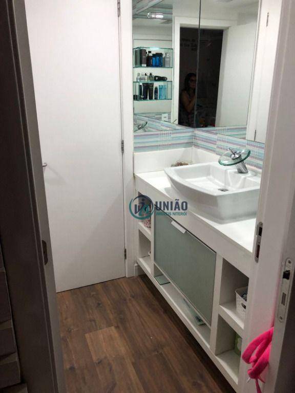 Apartamento à venda com 3 quartos, 115m² - Foto 18