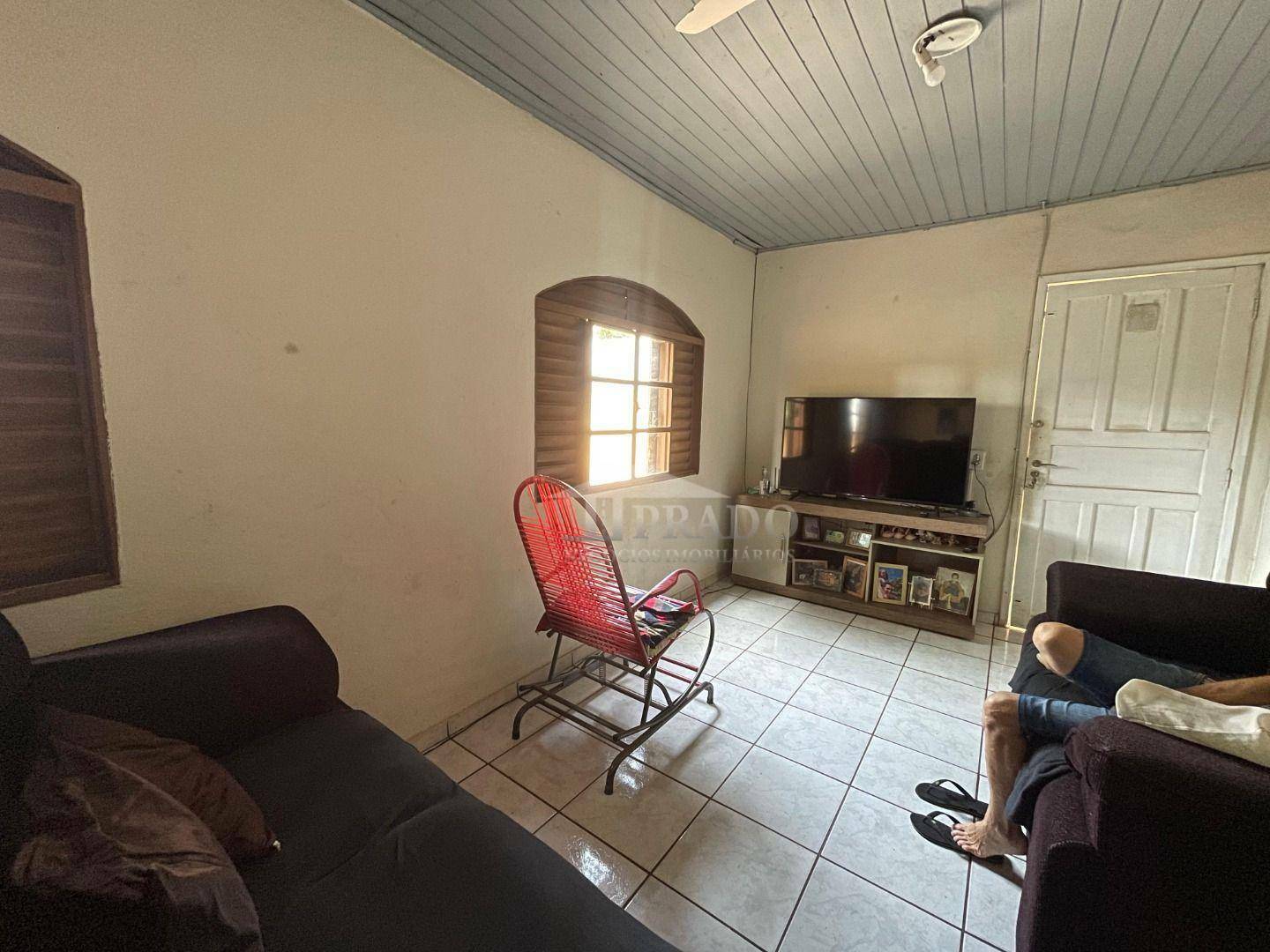 Casa à venda com 3 quartos, 90m² - Foto 4