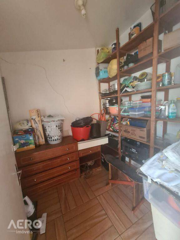 Casa à venda com 3 quartos, 184m² - Foto 23