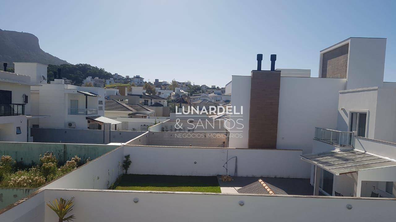 Casa à venda com 3 quartos, 230m² - Foto 17