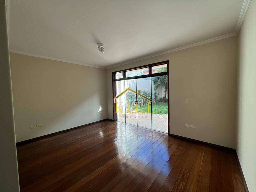 Casa à venda com 4 quartos, 225m² - Foto 8