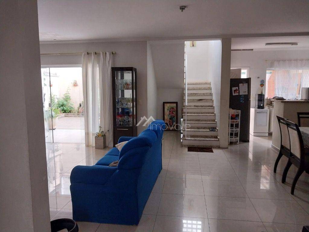 Casa à venda com 3 quartos, 261m² - Foto 15