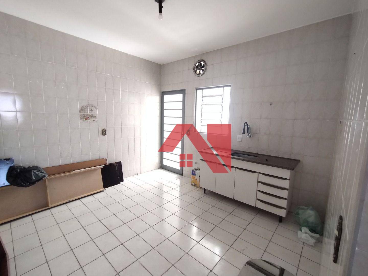 Apartamento para alugar com 3 quartos, 80m² - Foto 1