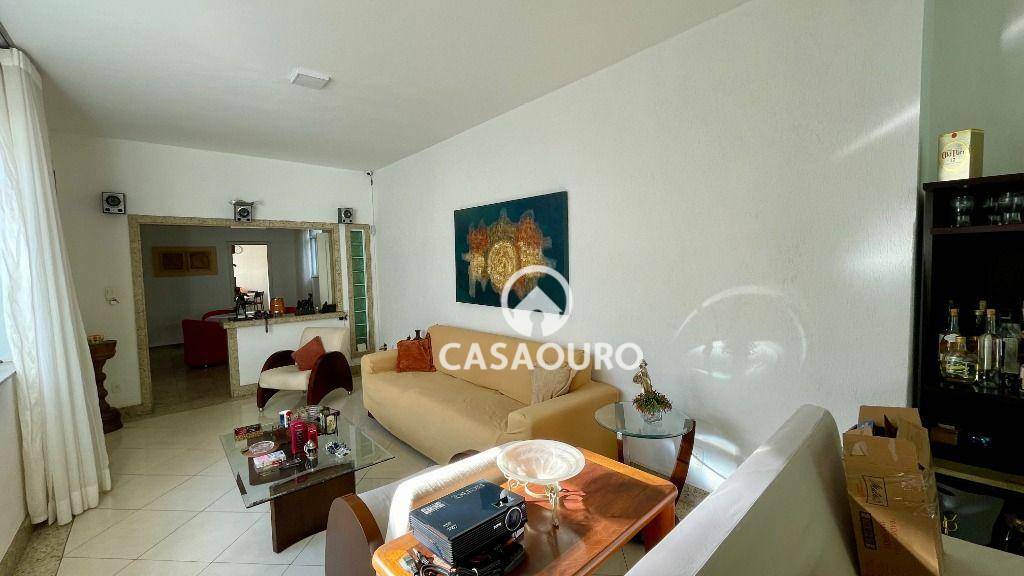 Casa à venda com 7 quartos, 400m² - Foto 7