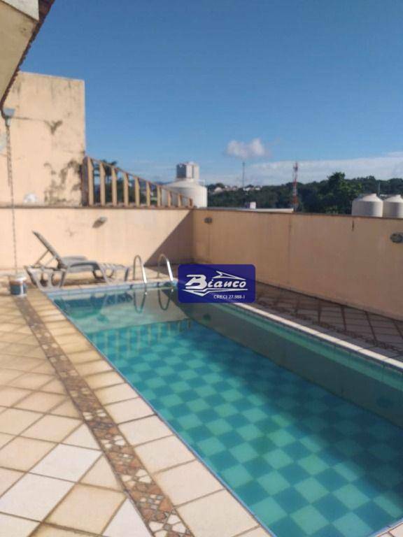 Sobrado à venda com 4 quartos, 234m² - Foto 1