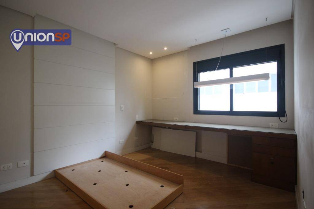 Apartamento à venda com 4 quartos, 202m² - Foto 21