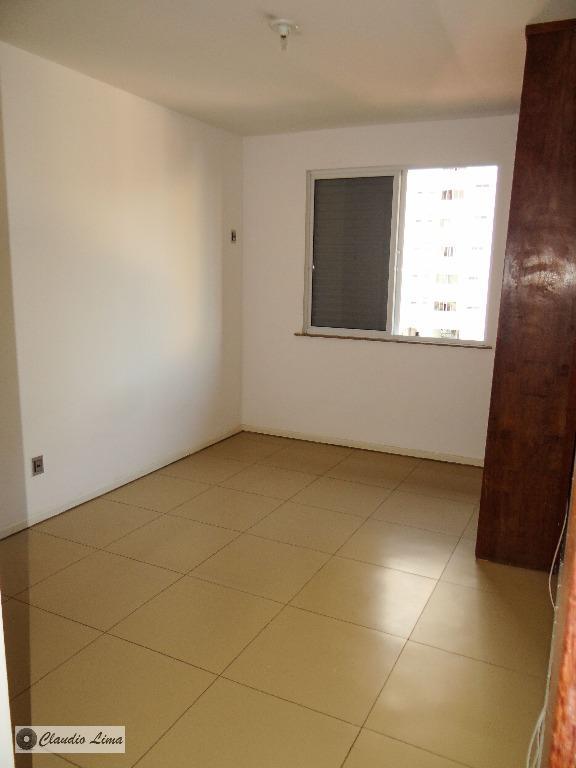 Apartamento à venda com 4 quartos, 200m² - Foto 32