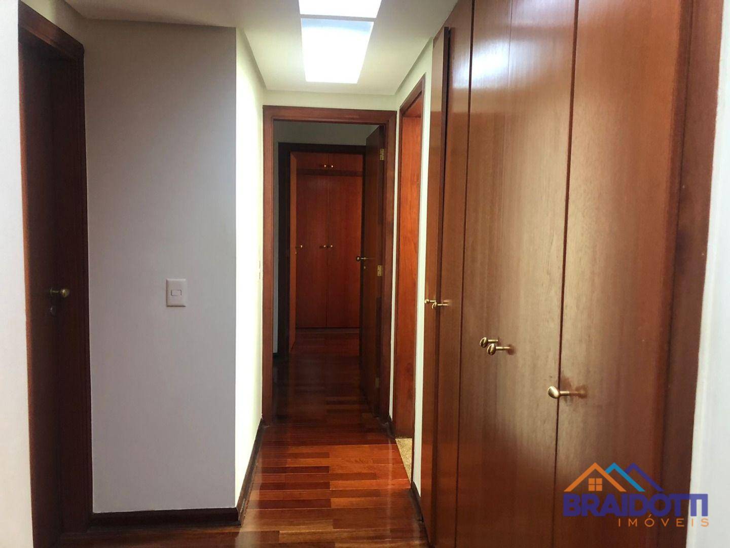 Apartamento à venda com 3 quartos, 160m² - Foto 7