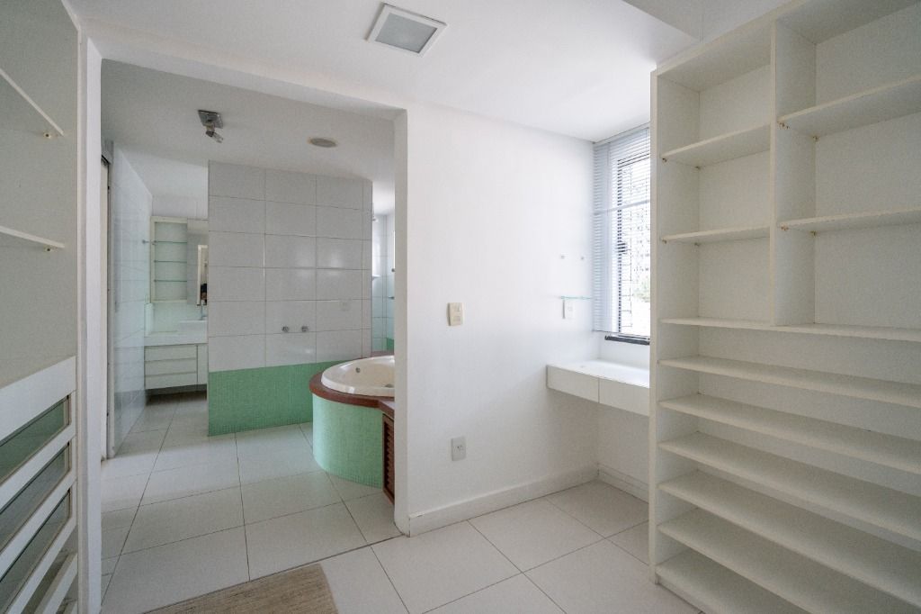 Apartamento à venda com 3 quartos, 210m² - Foto 16