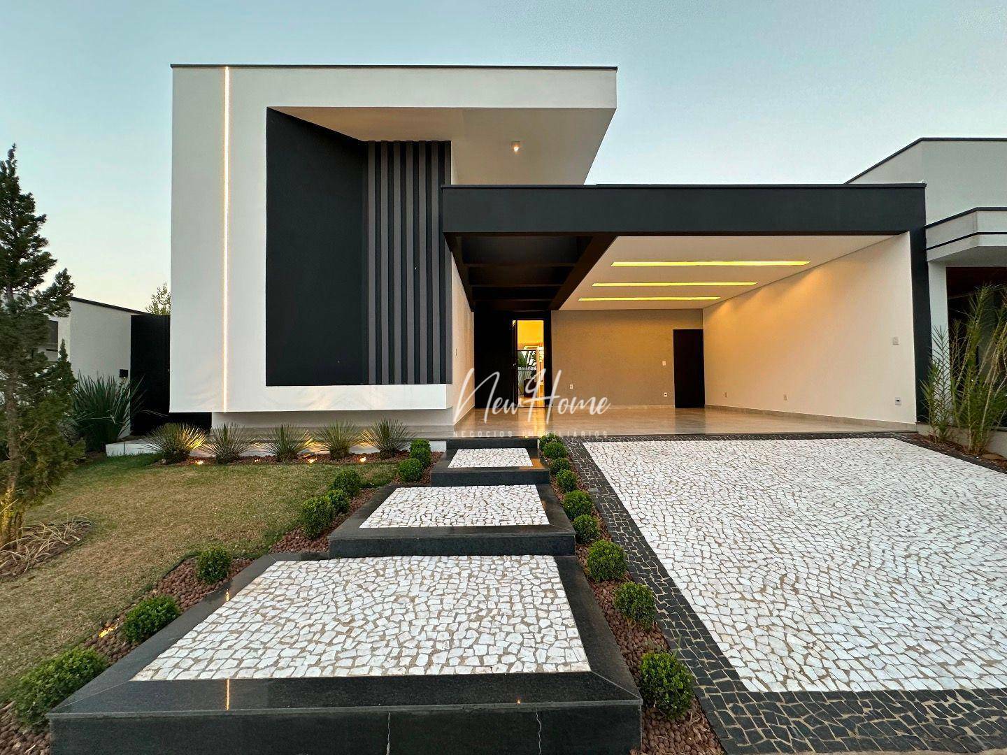 Casa de Condomínio à venda com 3 quartos, 200m² - Foto 1