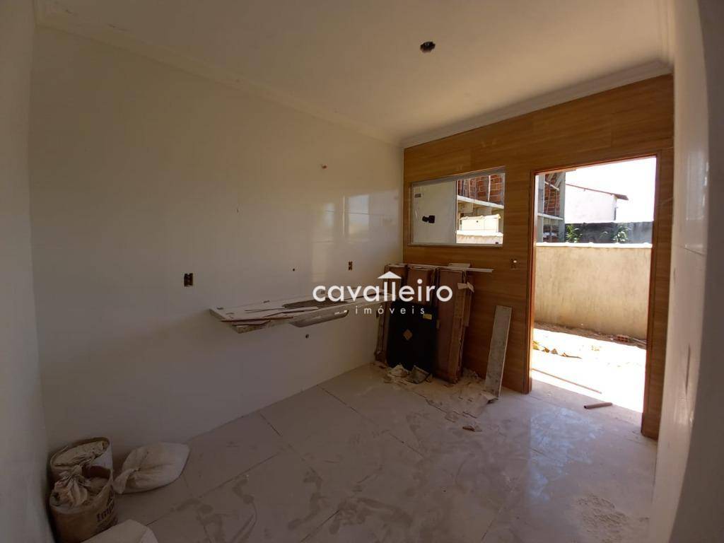 Casa à venda com 2 quartos, 71m² - Foto 4