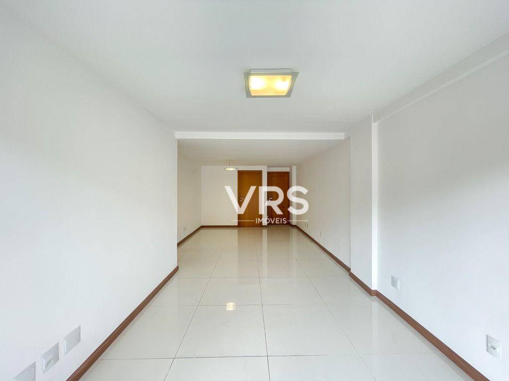 Apartamento à venda com 3 quartos, 106m² - Foto 2