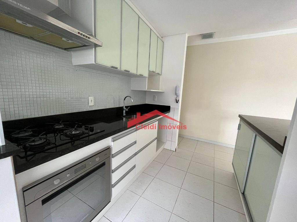 Apartamento à venda e aluguel com 2 quartos, 70m² - Foto 7