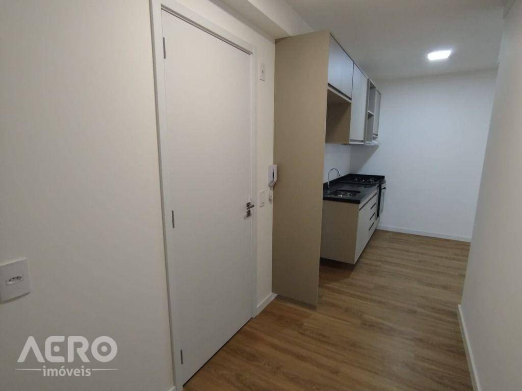 Apartamento para alugar com 2 quartos, 86m² - Foto 11