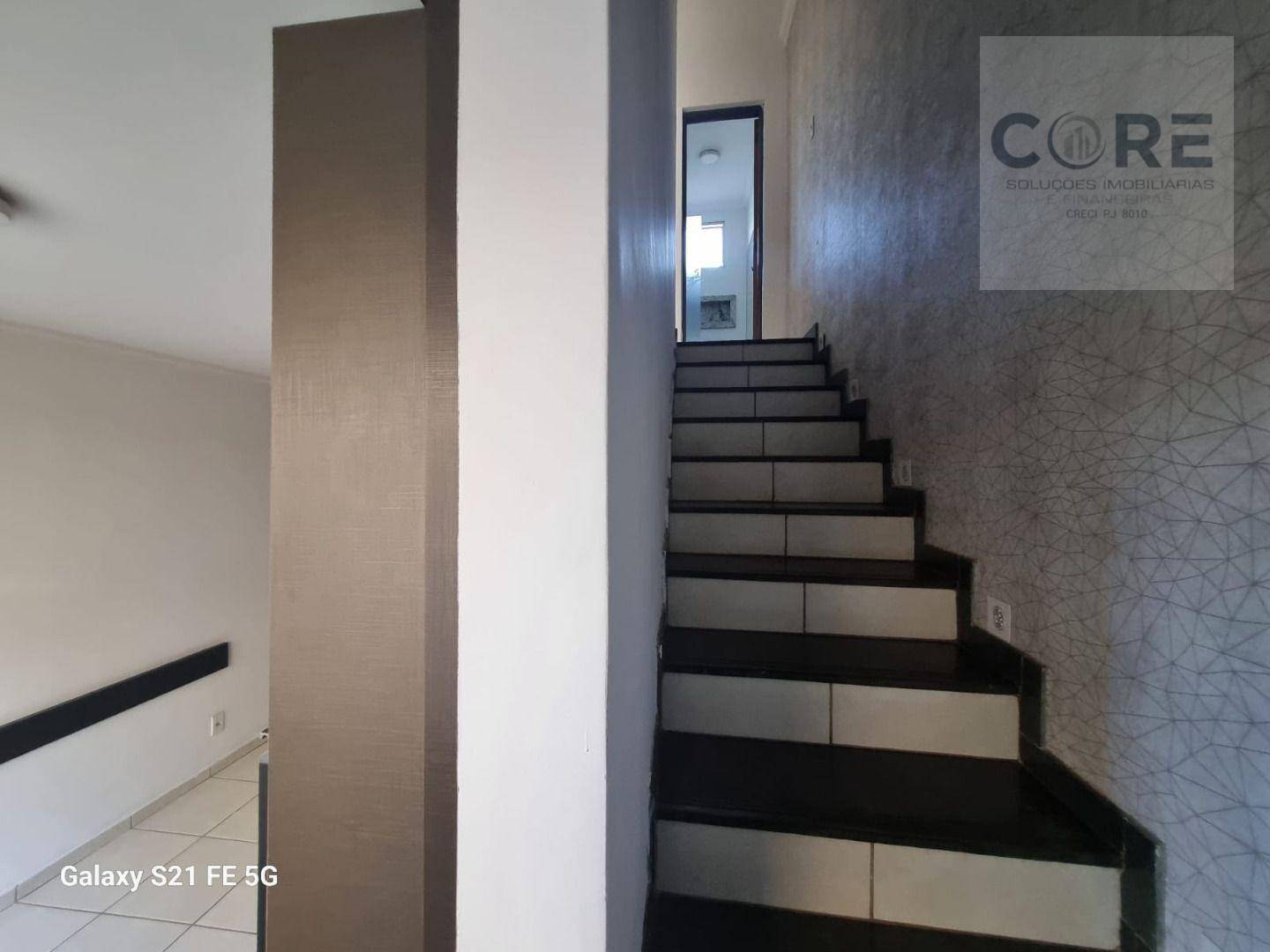 Casa à venda com 2 quartos, 64m² - Foto 13