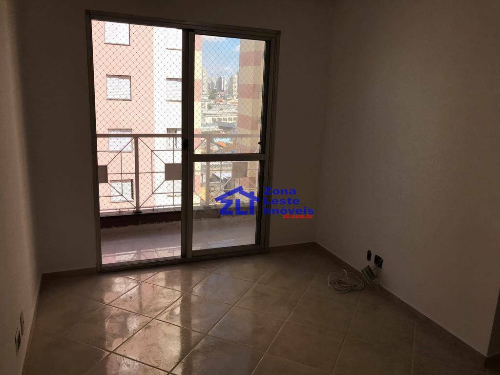 Apartamento à venda com 3 quartos, 63m² - Foto 2