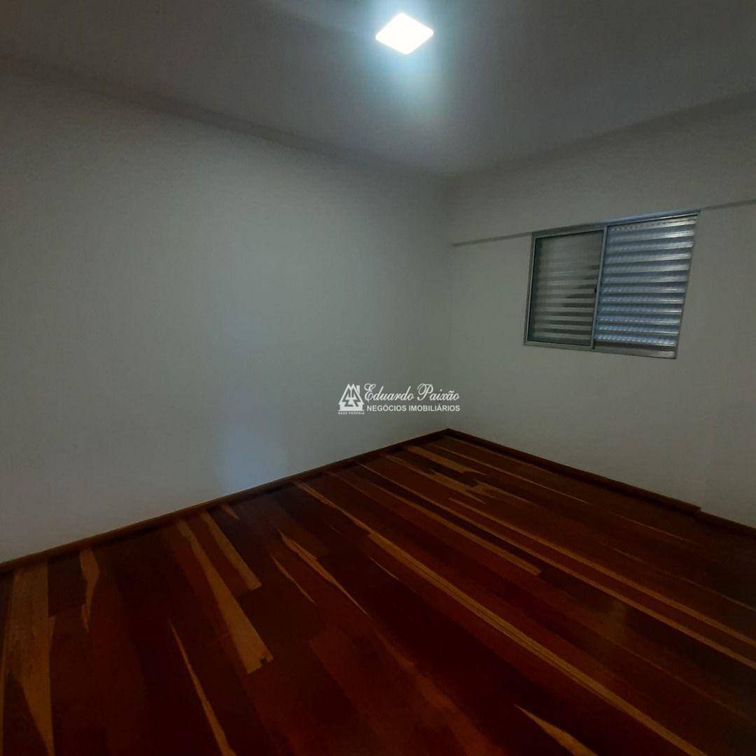 Apartamento para alugar com 2 quartos, 100m² - Foto 12