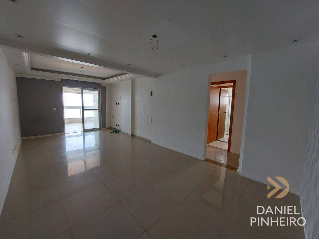 Apartamento à venda com 3 quartos, 120m² - Foto 11