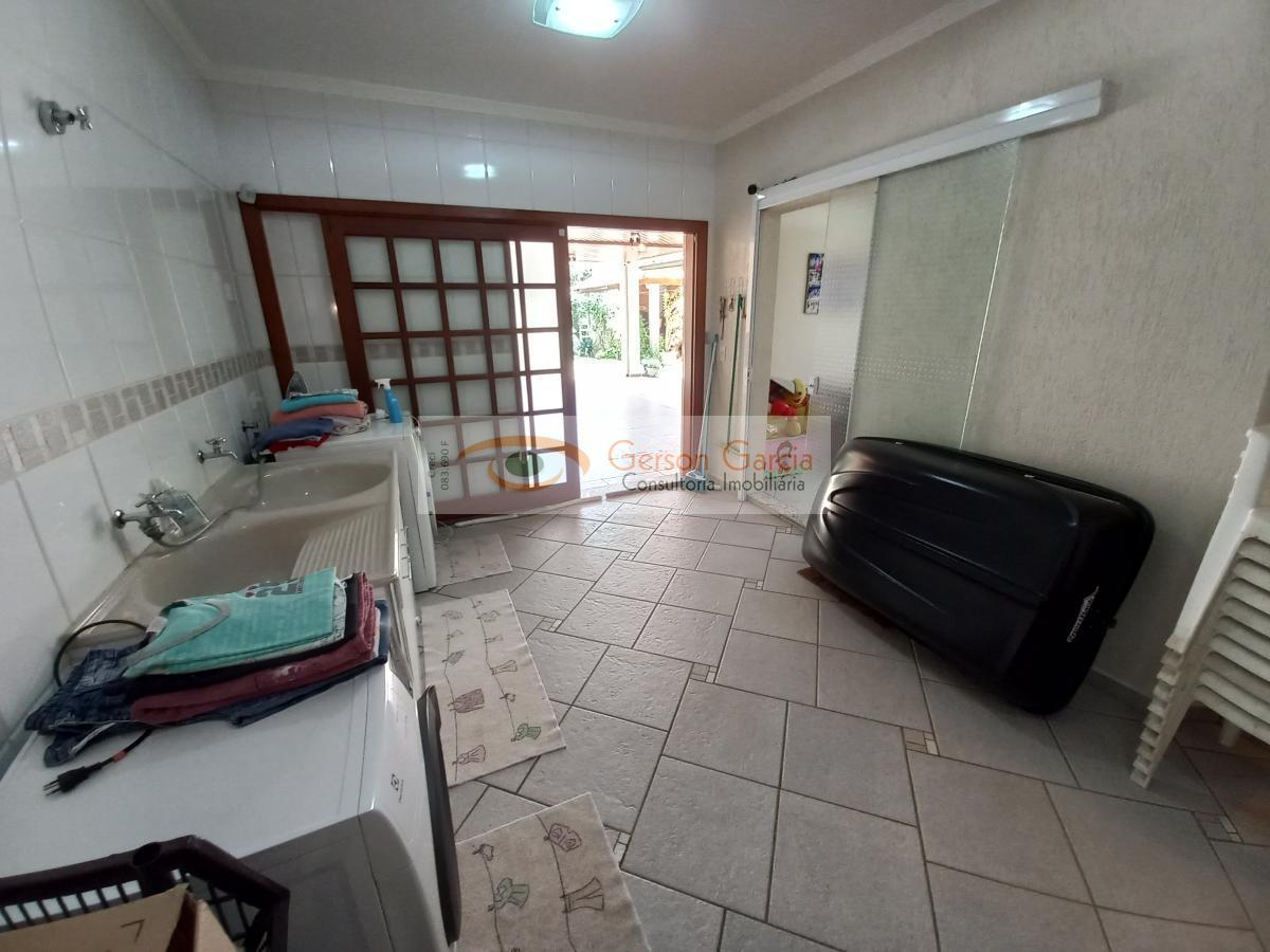 Casa à venda com 3 quartos, 370m² - Foto 36