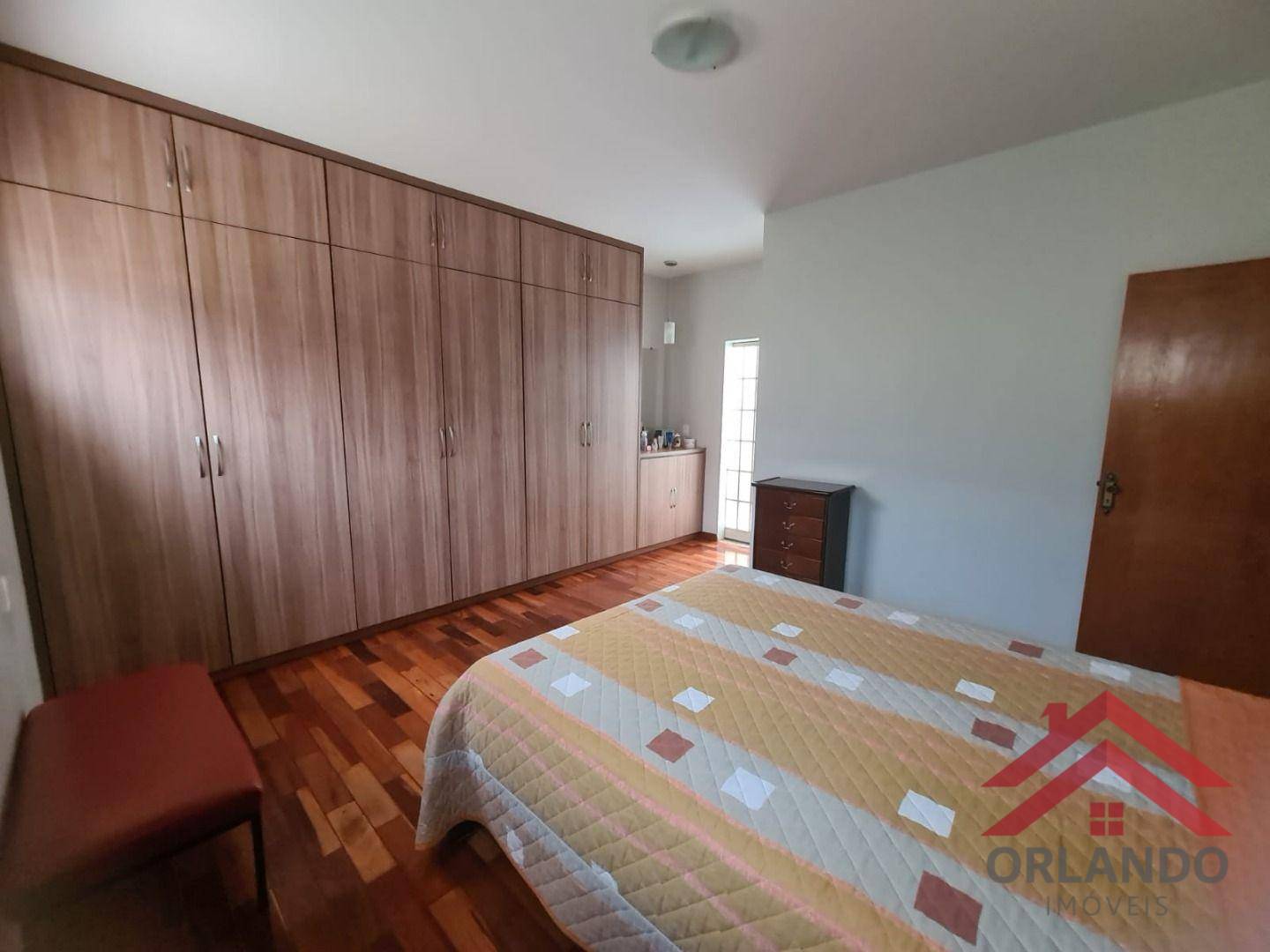 Casa à venda com 3 quartos, 210m² - Foto 13