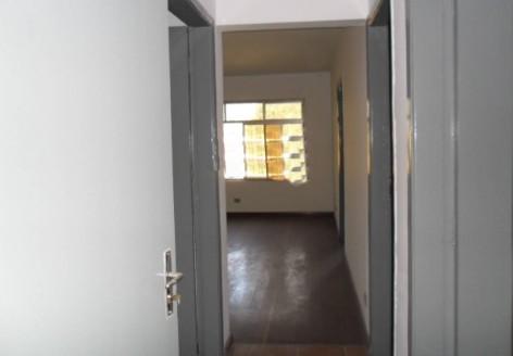 Sobrado à venda com 3 quartos, 200m² - Foto 2