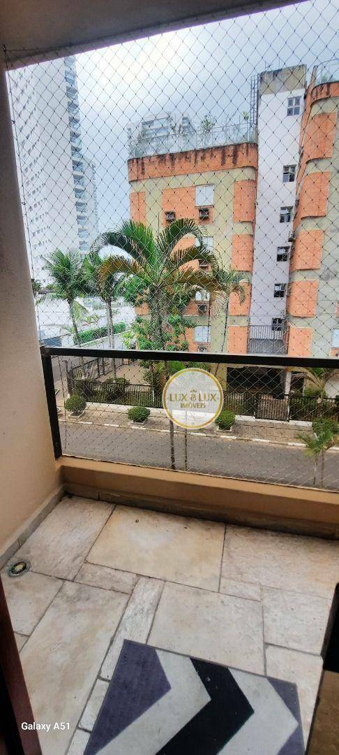 Apartamento para alugar com 3 quartos, 200m² - Foto 1