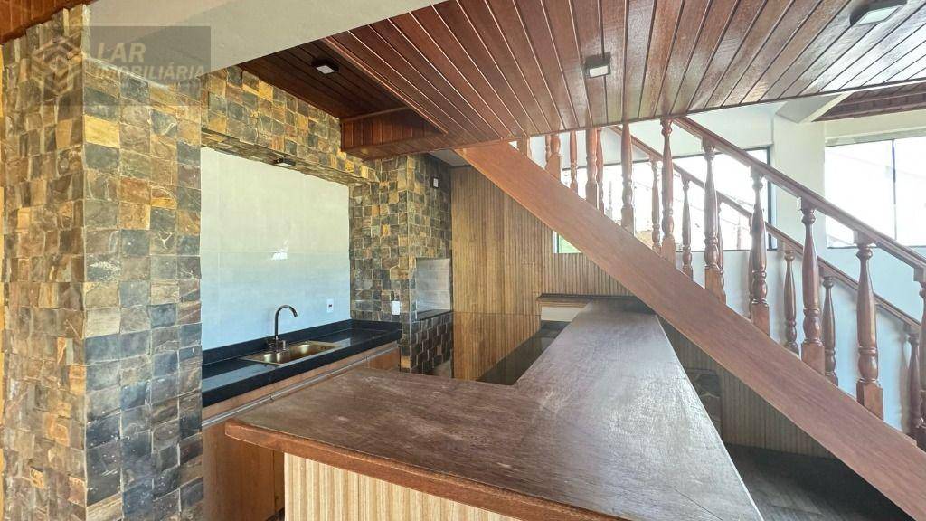 Casa, 4 quartos, 250 m² - Foto 4