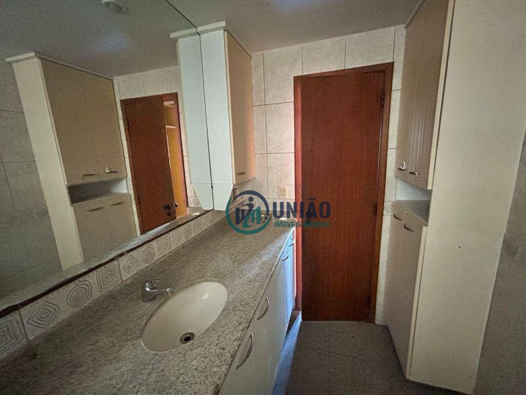 Apartamento à venda com 3 quartos, 130m² - Foto 11