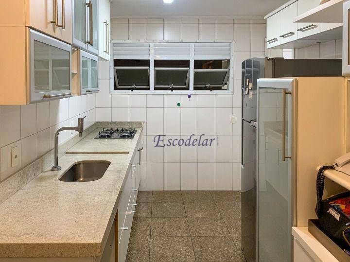 Apartamento à venda com 3 quartos, 220m² - Foto 3