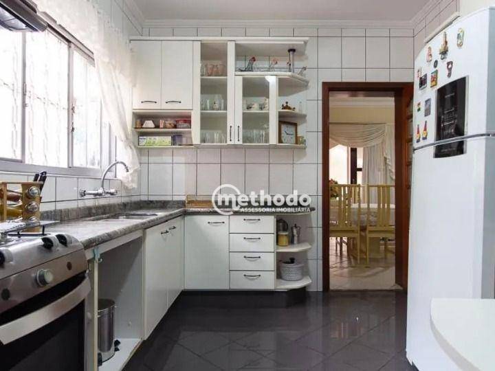 Casa à venda com 4 quartos, 352m² - Foto 9