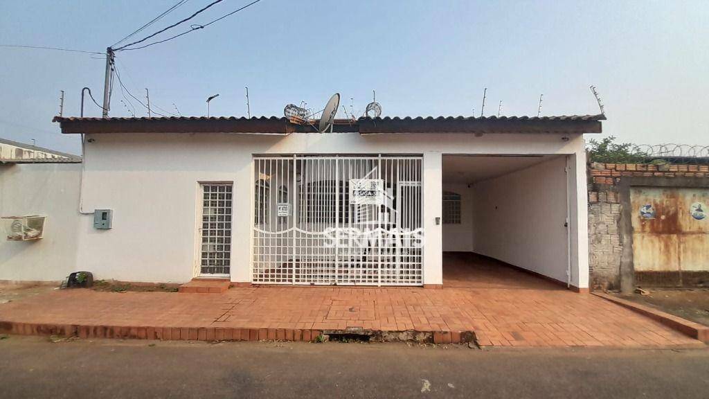 Casa para alugar com 2 quartos, 132m² - Foto 1