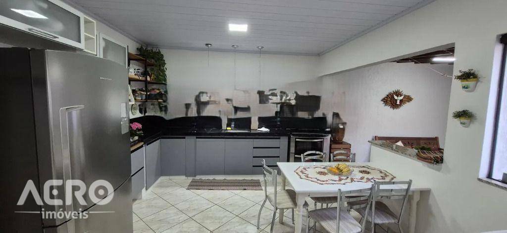 Casa, 3 quartos, 153 m² - Foto 6