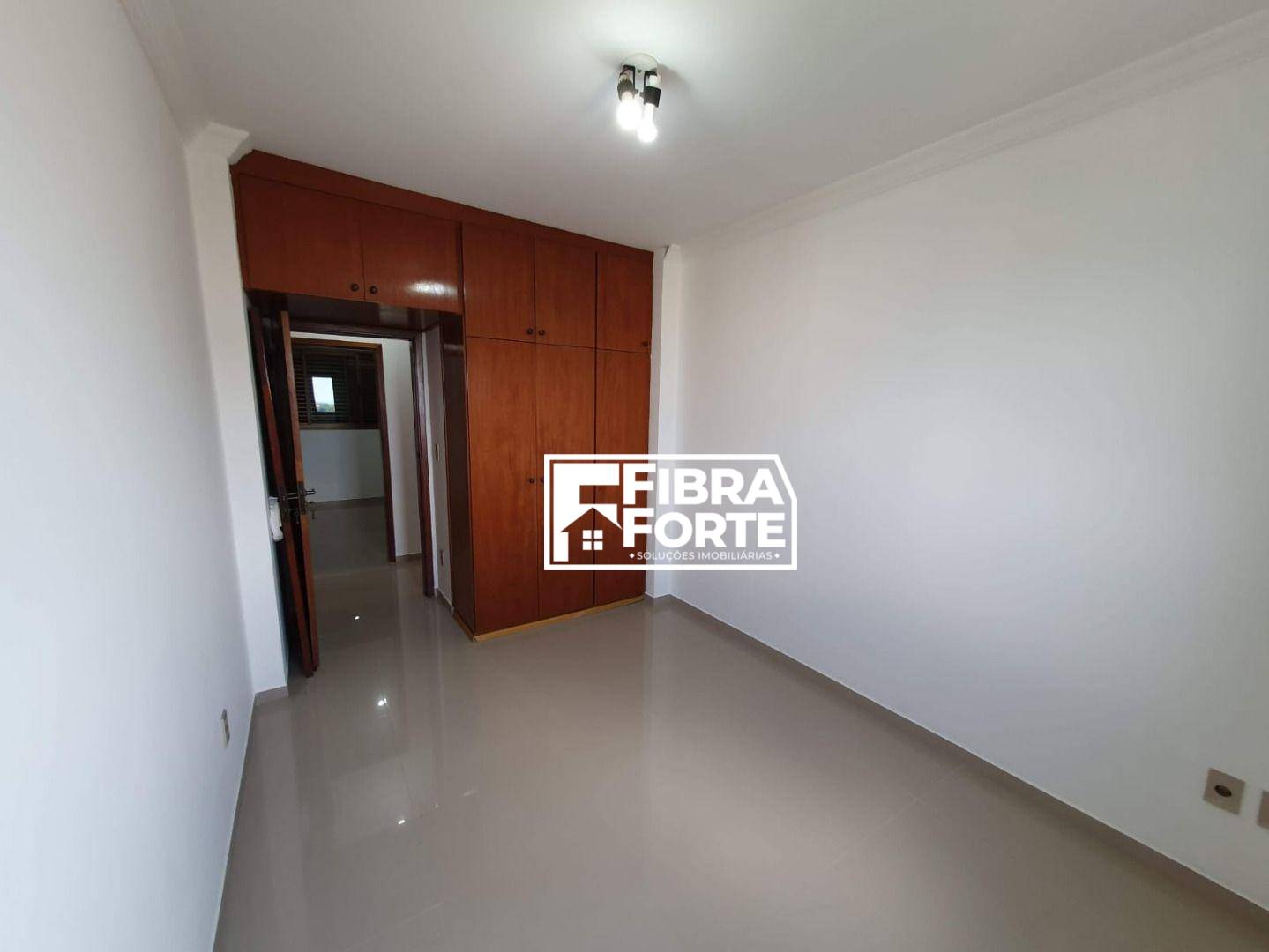 Apartamento para alugar com 4 quartos, 150m² - Foto 21
