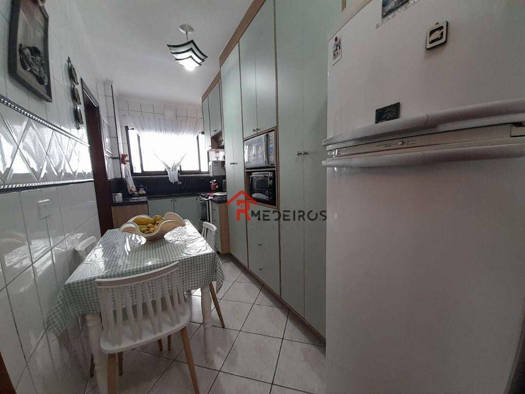 Apartamento à venda com 2 quartos, 63m² - Foto 6