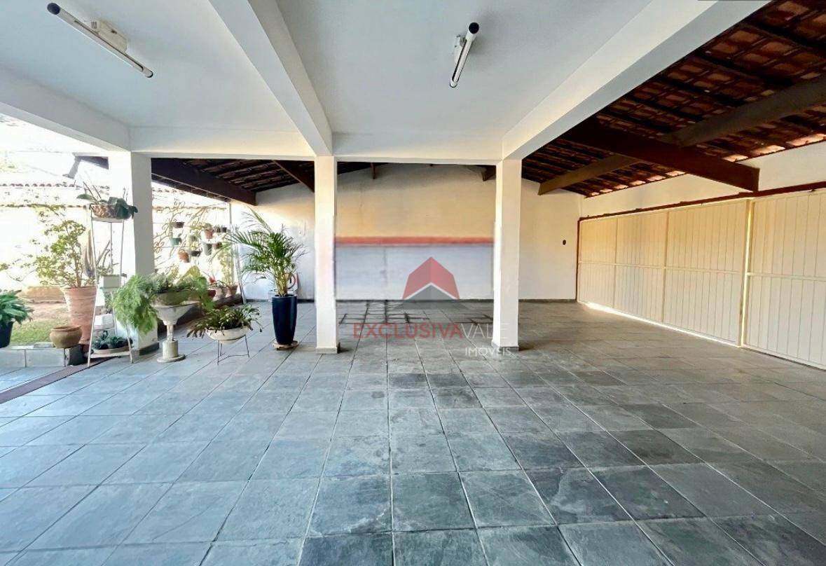 Casa à venda com 5 quartos, 320m² - Foto 41