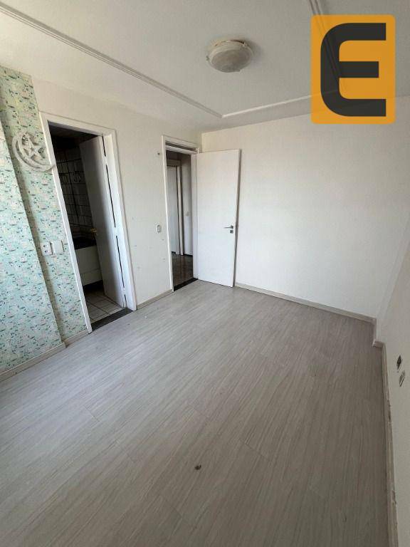 Apartamento à venda com 3 quartos, 128m² - Foto 13