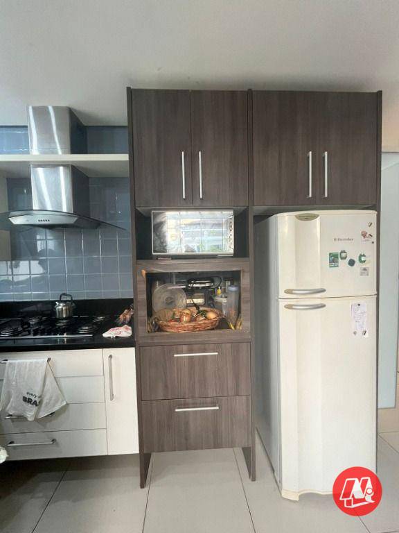 Apartamento à venda com 3 quartos, 123m² - Foto 9