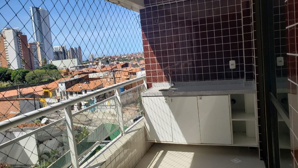 Apartamento à venda com 2 quartos, 73m² - Foto 2