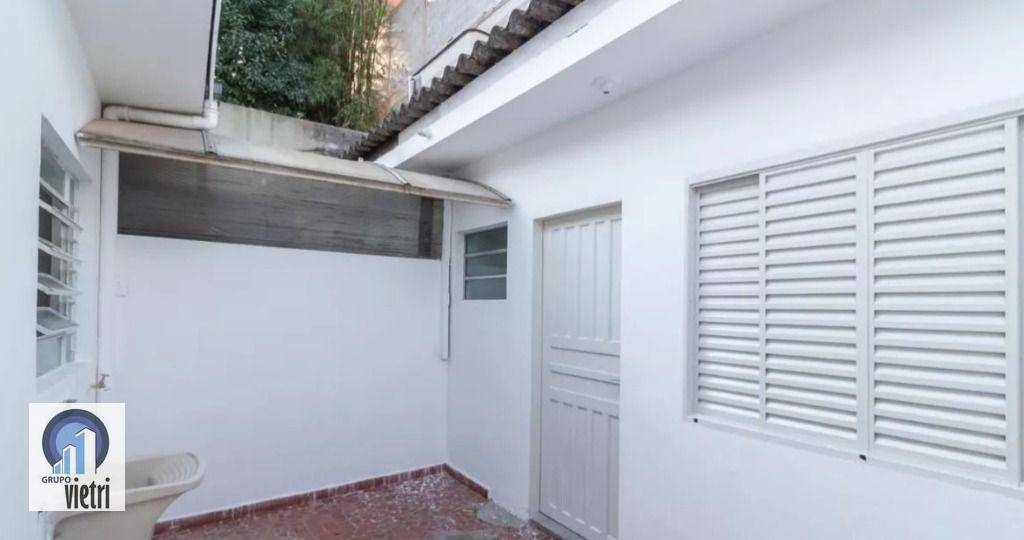 Casa para alugar com 2 quartos, 50m² - Foto 4