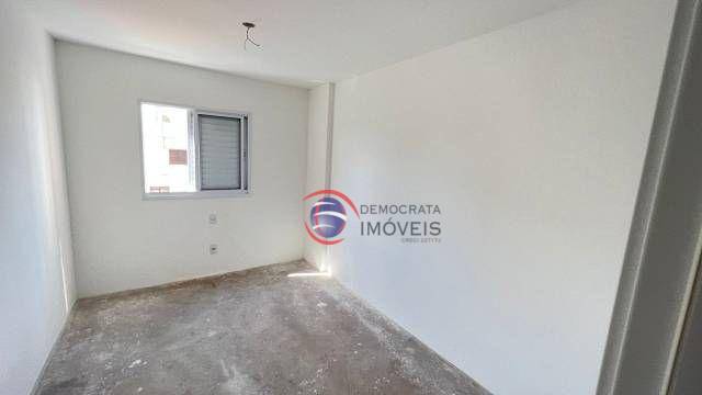 Apartamento à venda com 2 quartos, 67m² - Foto 2