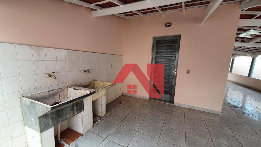 Casa à venda com 3 quartos, 130m² - Foto 8