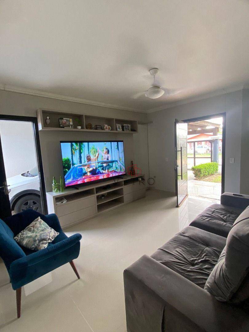 Casa à venda com 3 quartos, 300m² - Foto 2