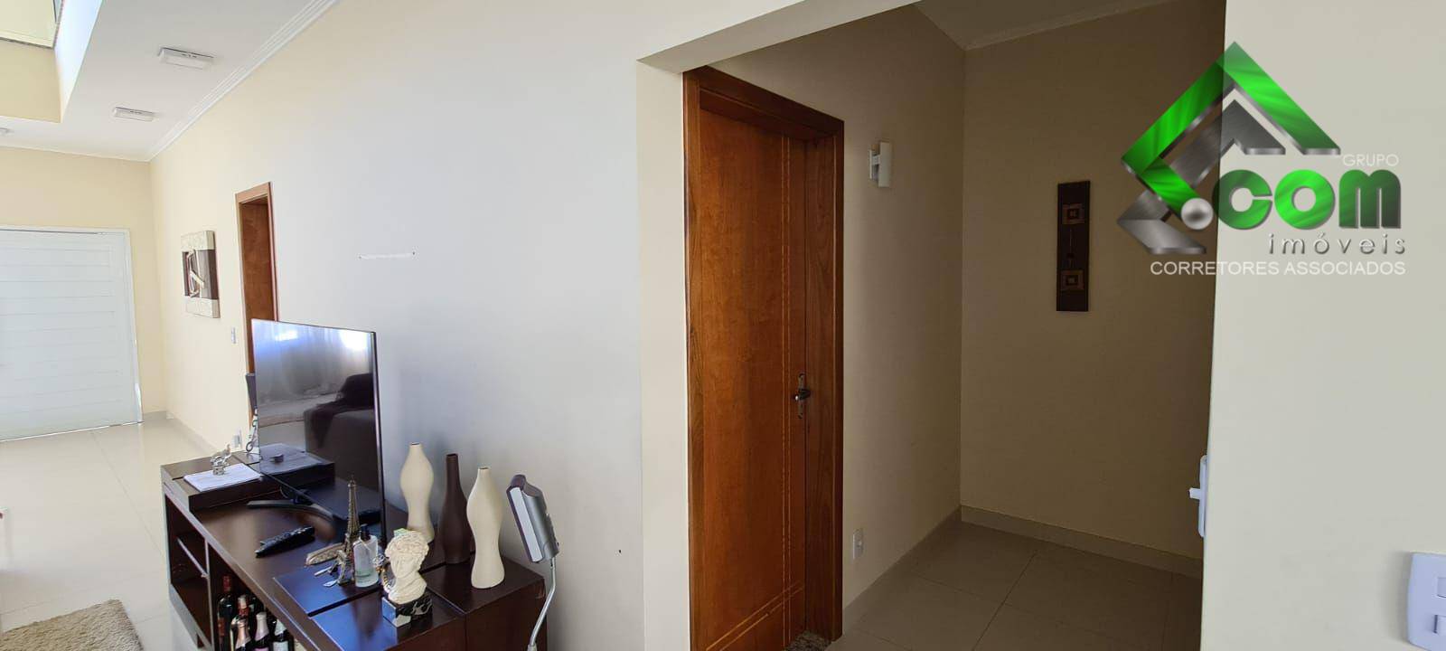 Casa à venda com 4 quartos, 308m² - Foto 5