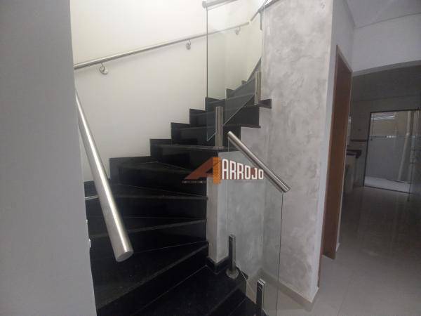 Sobrado à venda com 2 quartos, 104m² - Foto 3